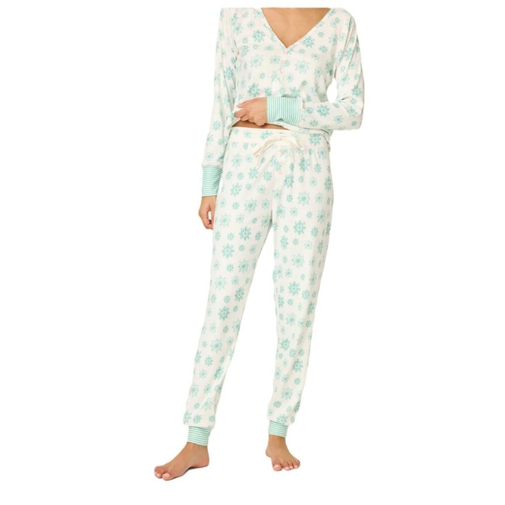 PJ Salvage Pajama Set Size Small Snowflake Wishes
